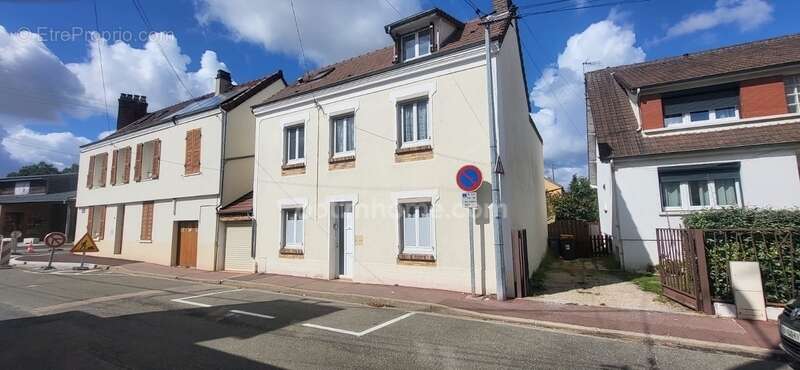 Maison à MANTES-LA-VILLE