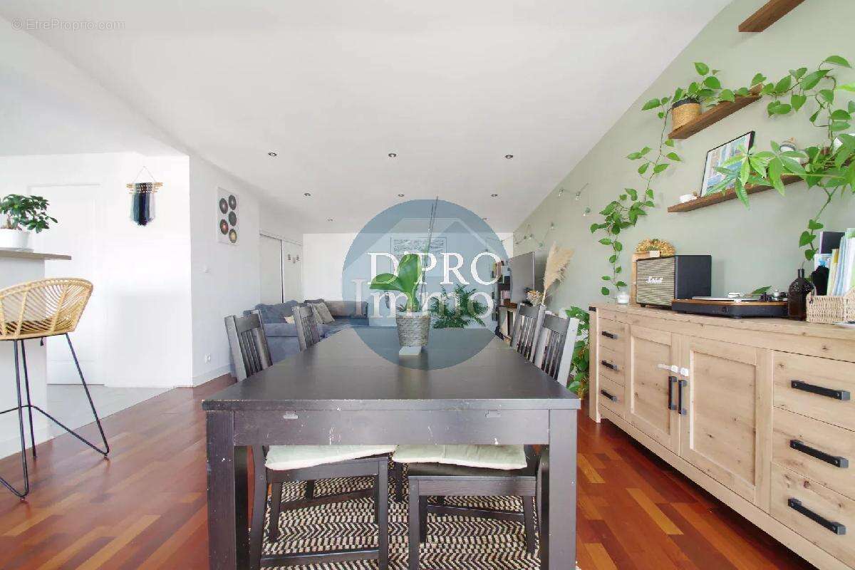 Appartement à SAINT-SEBASTIEN-SUR-LOIRE