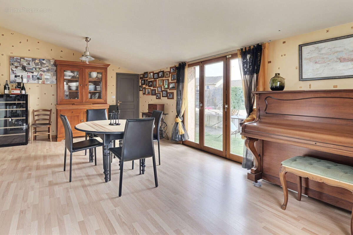 Maison à MIONS