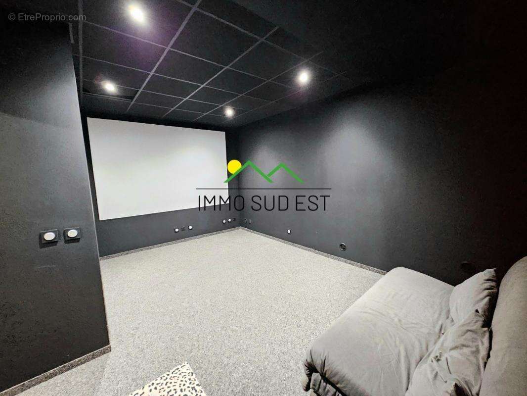 Appartement à ROMANS-SUR-ISERE