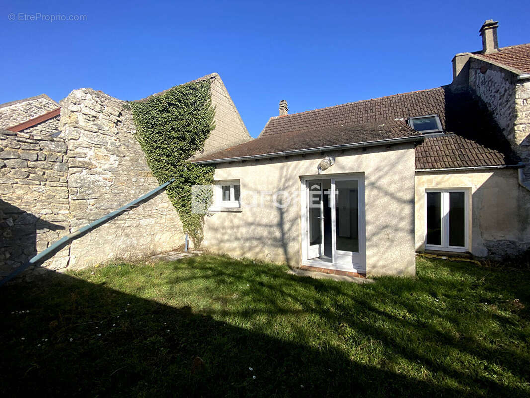 Maison à BOUAFLE