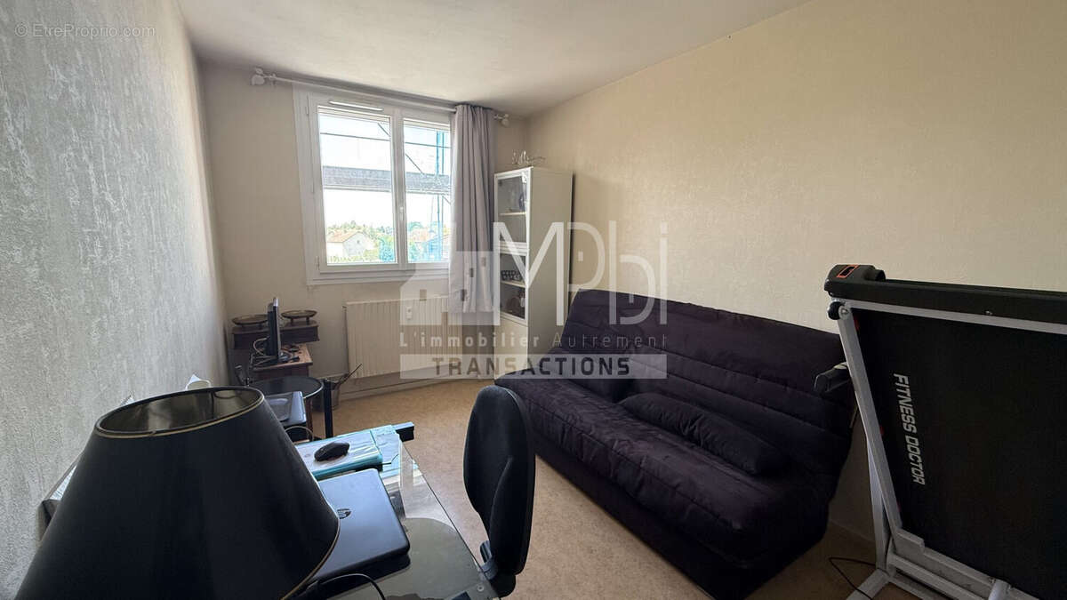 Appartement à PERONNAS