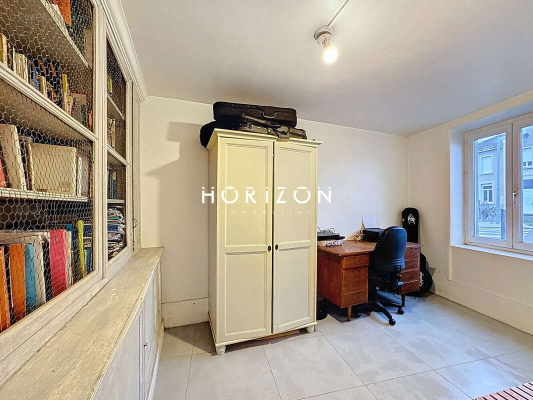 Maison 162 m² à Baneins  - photo 6