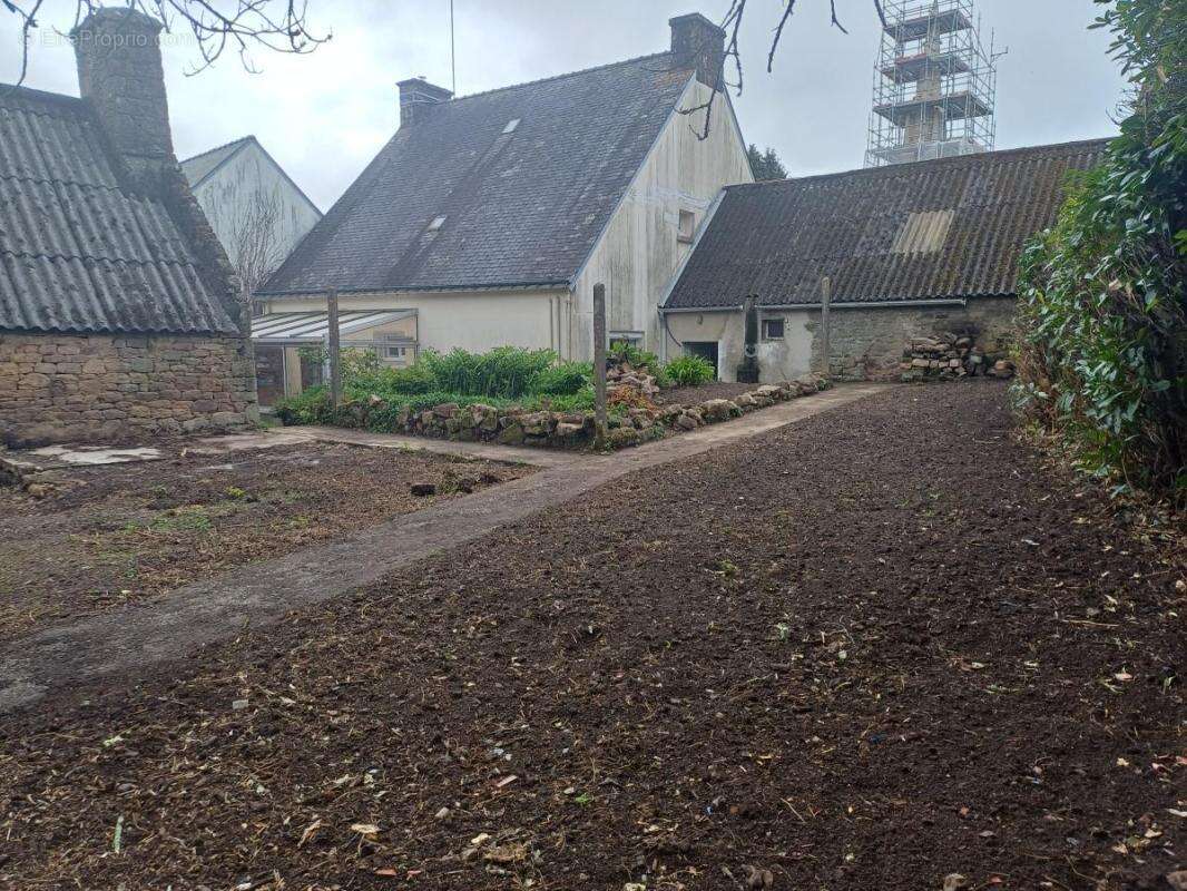 Maison à LANVAUDAN