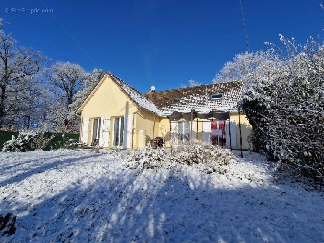 Maison à SAINT-ELIPH