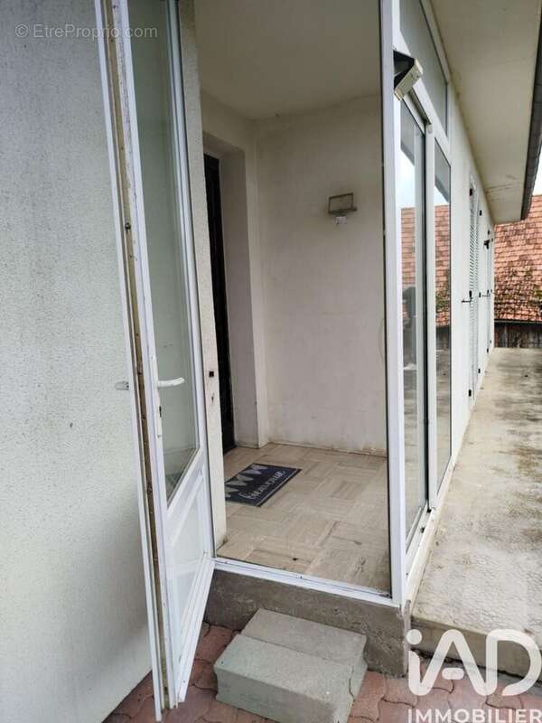 Photo 2 - Maison à FUSSY