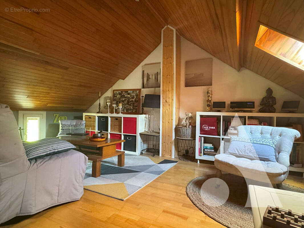 Maison à LA ROQUE-GAGEAC