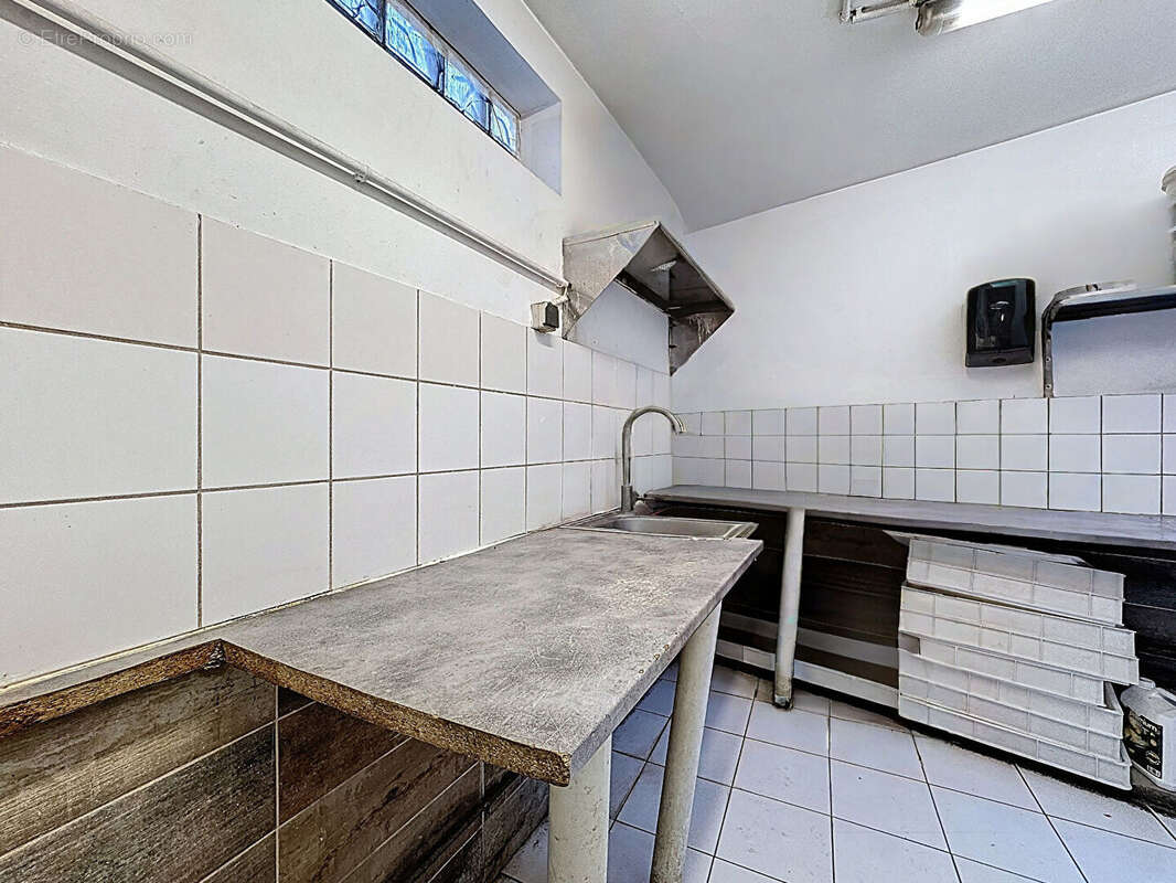 Commerce à MARSEILLE-6E