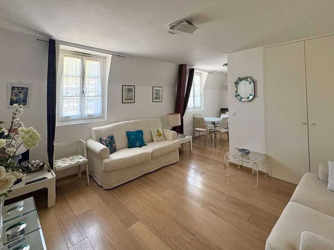 Appartement à BEAULIEU-SUR-MER