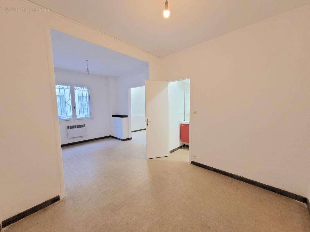 Appartement à MARSEILLE-6E