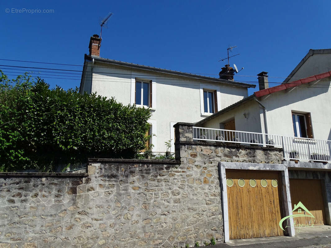 Maison à SAINT-JUNIEN