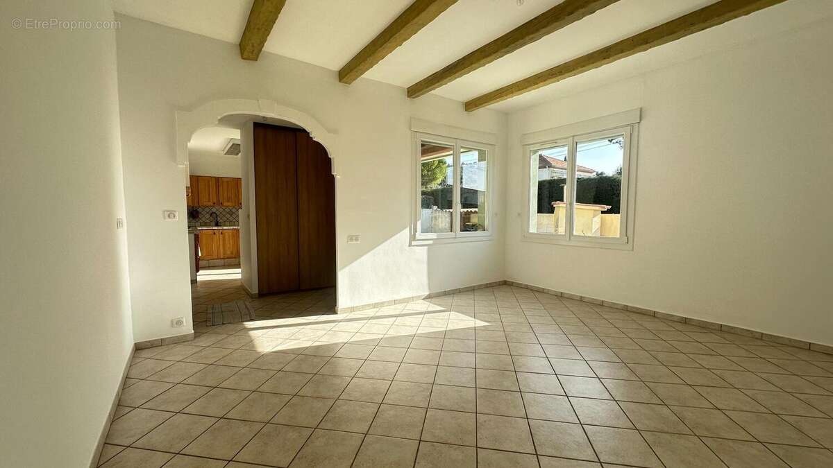 Photo 2 - Maison à VITROLLES