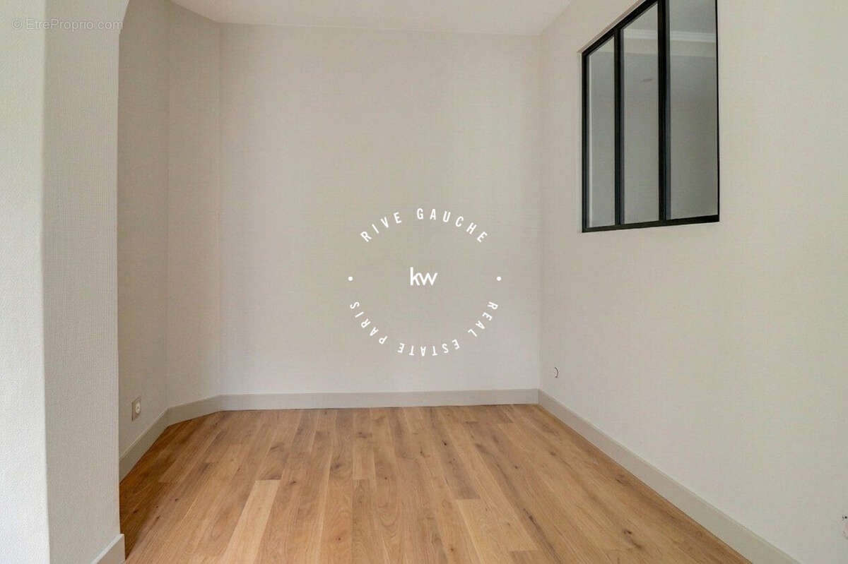 Appartement à PARIS-14E