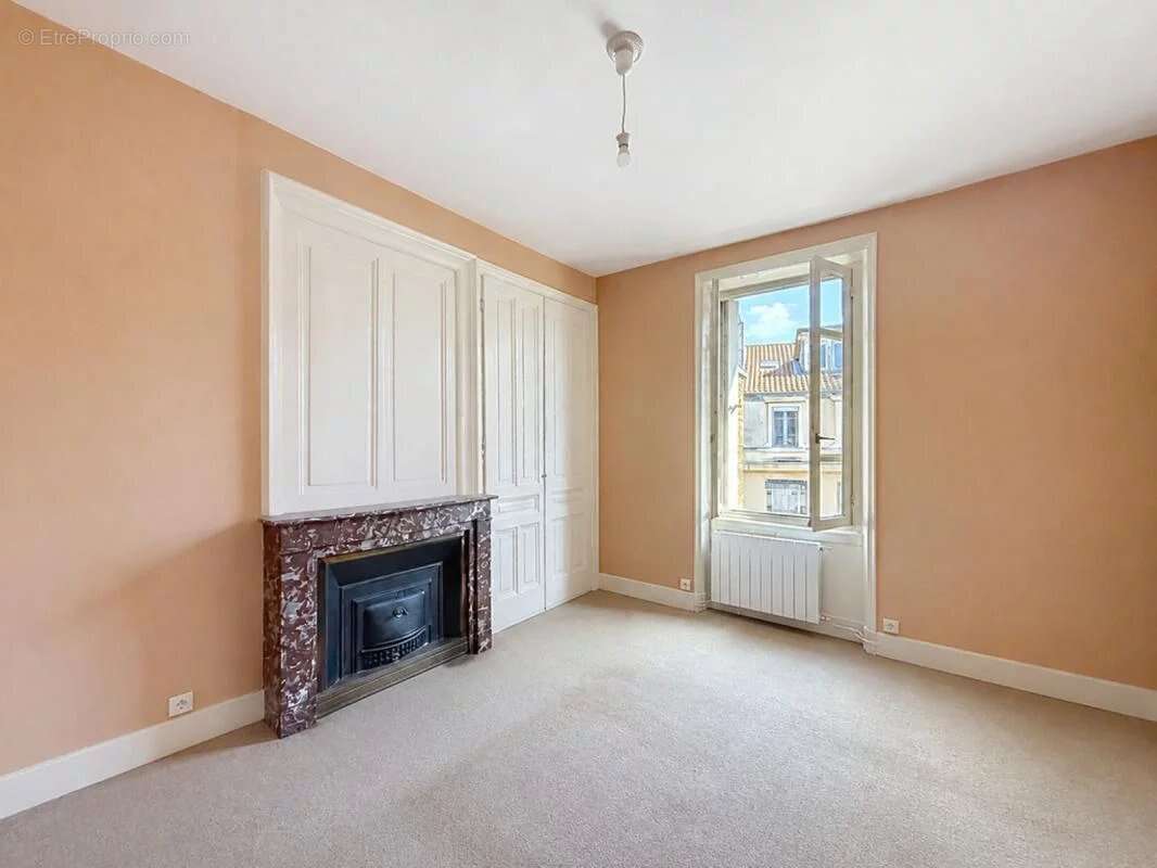 Appartement à LYON-7E