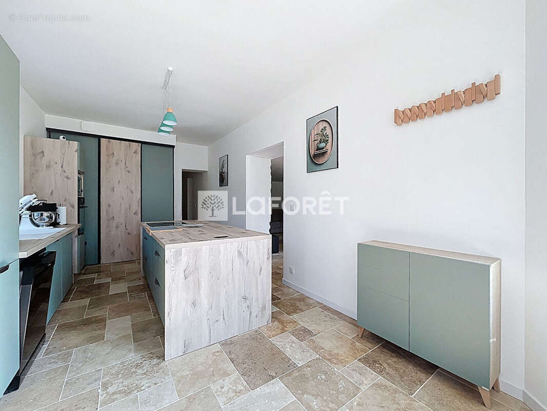 Appartement à CHARNAY-LES-MACON