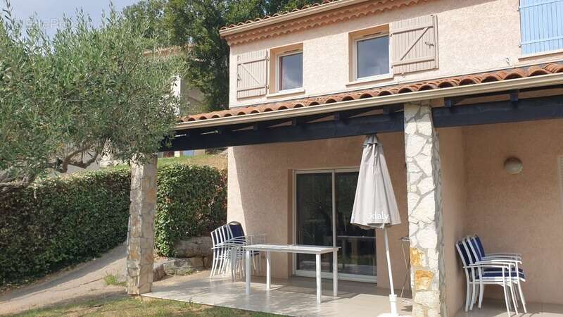 Maison à SALAVAS