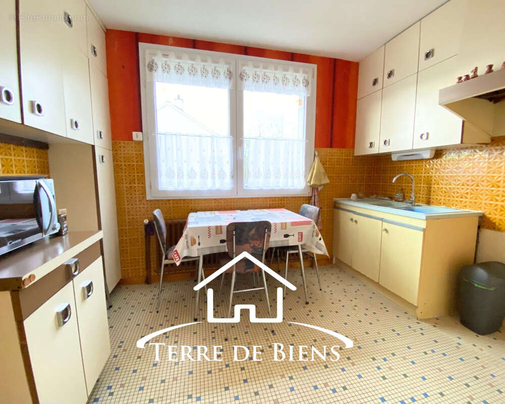 Maison à VIC-SUR-AISNE