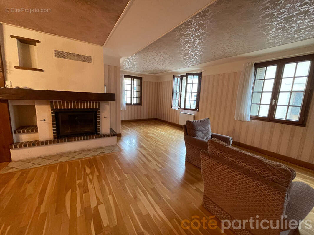 Vend  maison avec terrain et garage à Lignières - photo 6