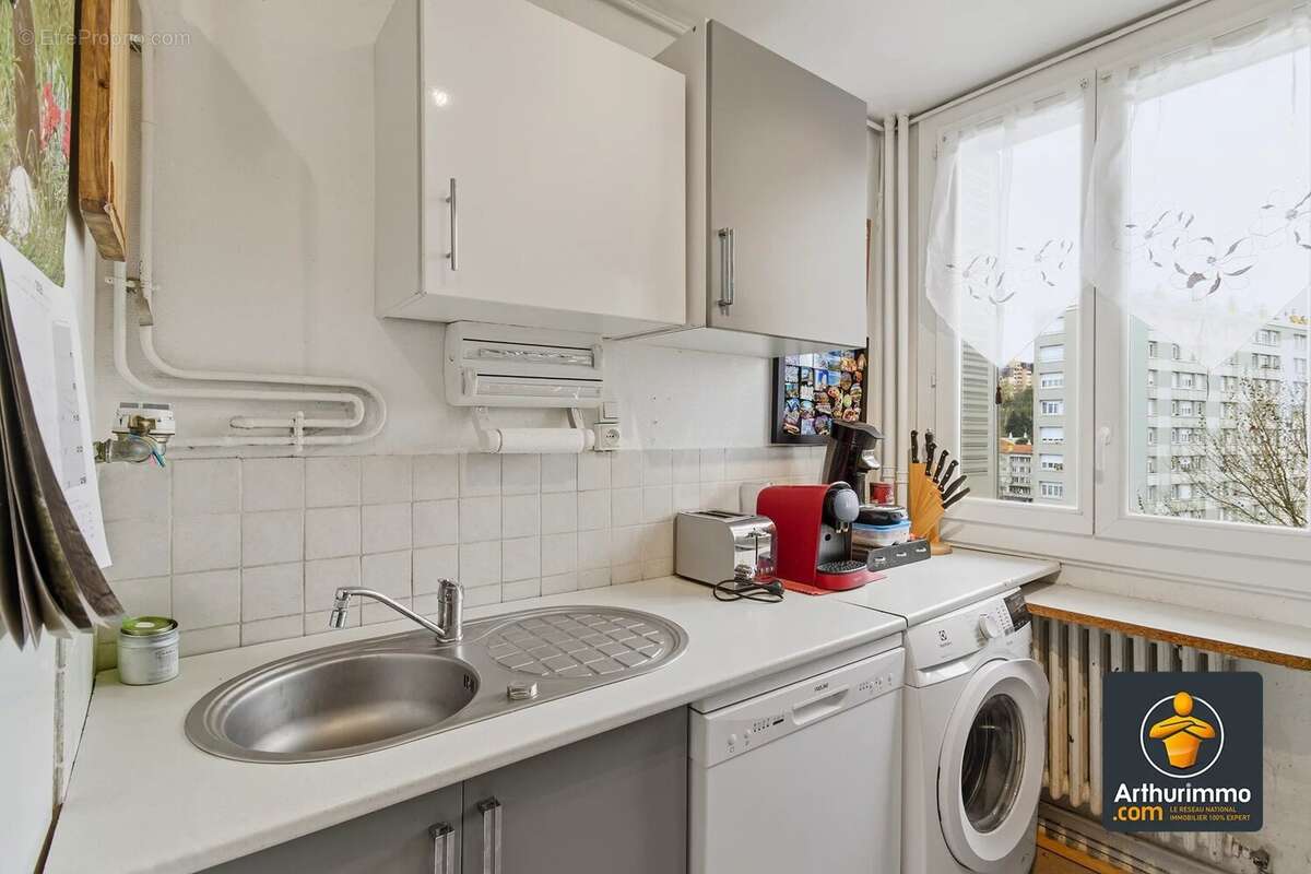 Appartement à LA MULATIERE