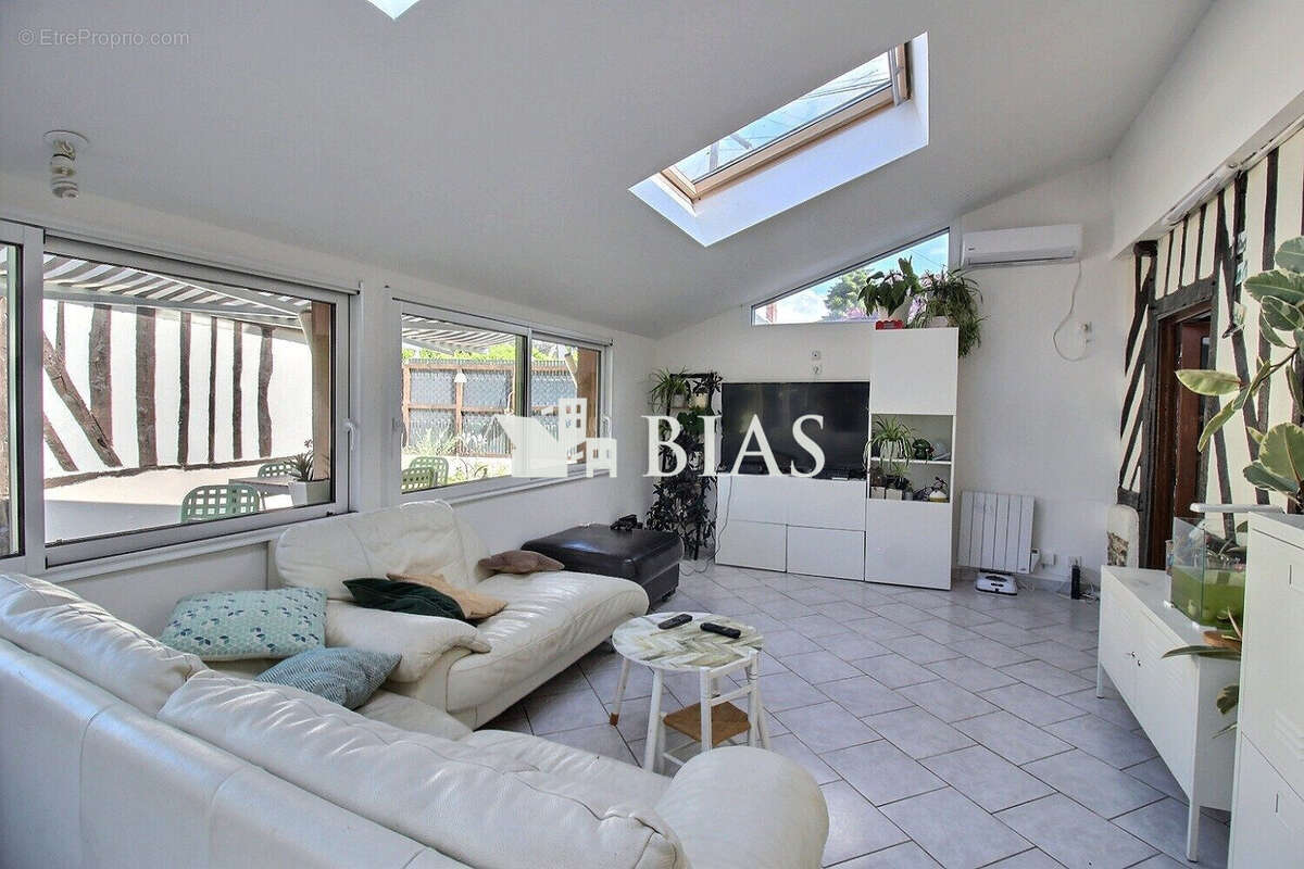 Maison à BERTHOUVILLE