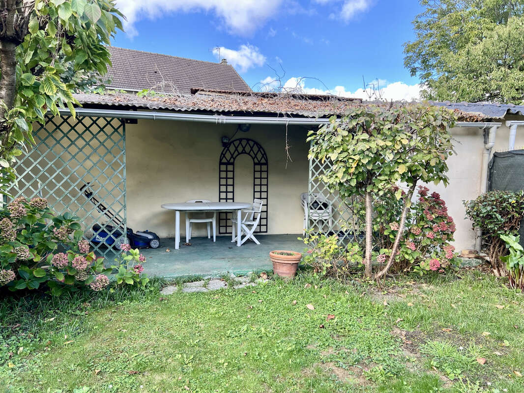 Maison à LE BLANC-MESNIL