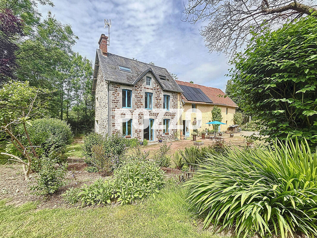 Maison à BRICQUEVILLE-SUR-MER