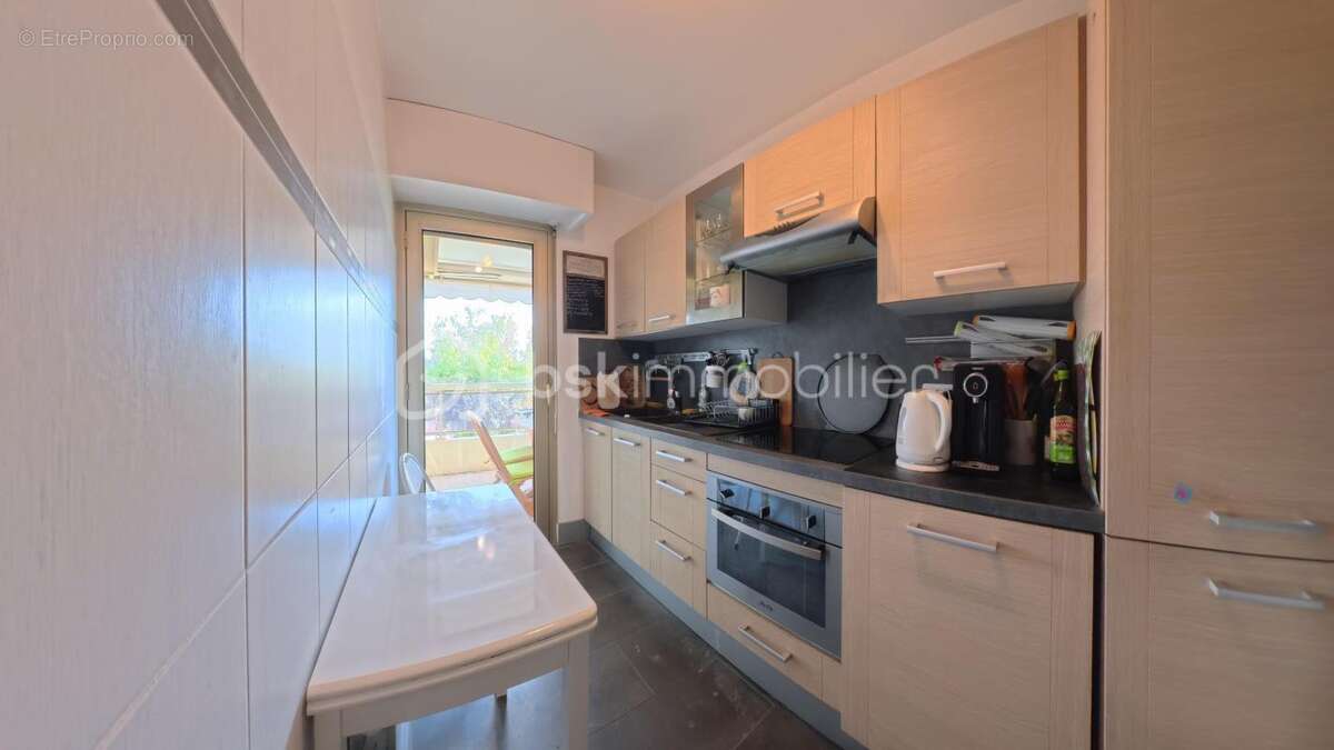 Appartement à VALLAURIS