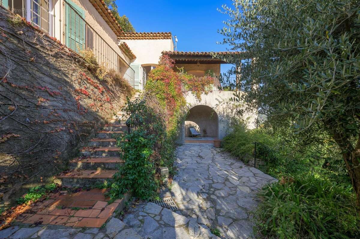 Maison à MOUGINS