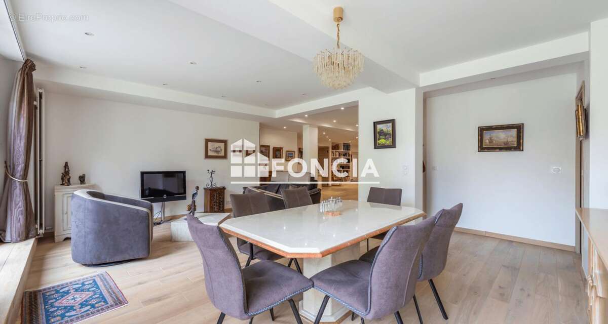 Appartement à RUEIL-MALMAISON