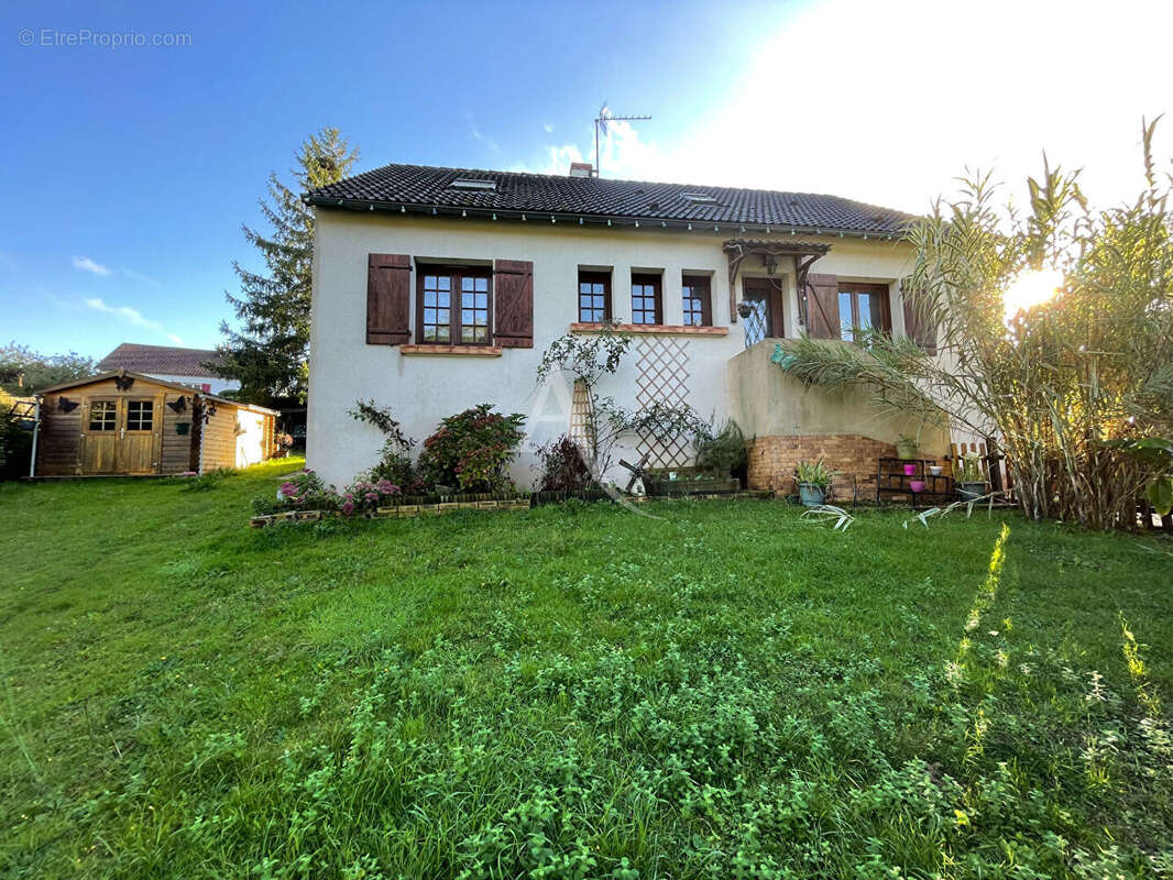 Maison à MONTRICHARD