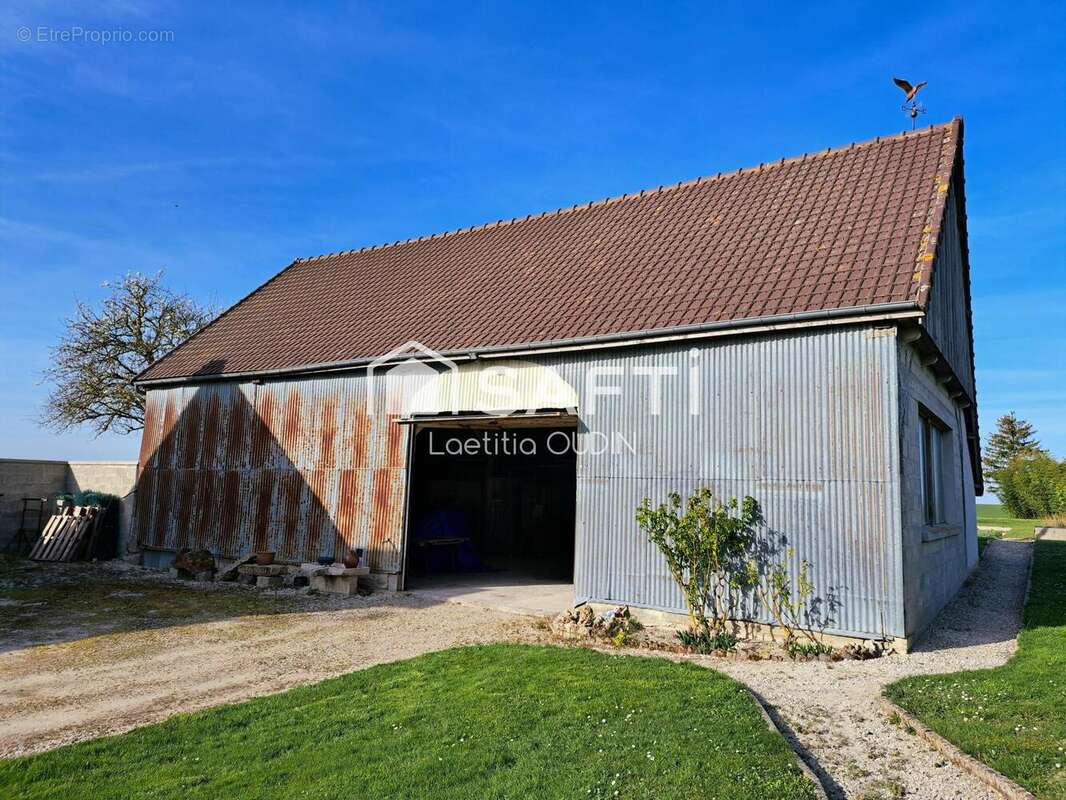 Photo 2 - Maison à MARIGNY-LE-CHATEL