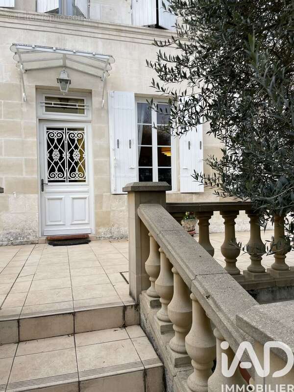 Photo 2 - Maison à SAINTES