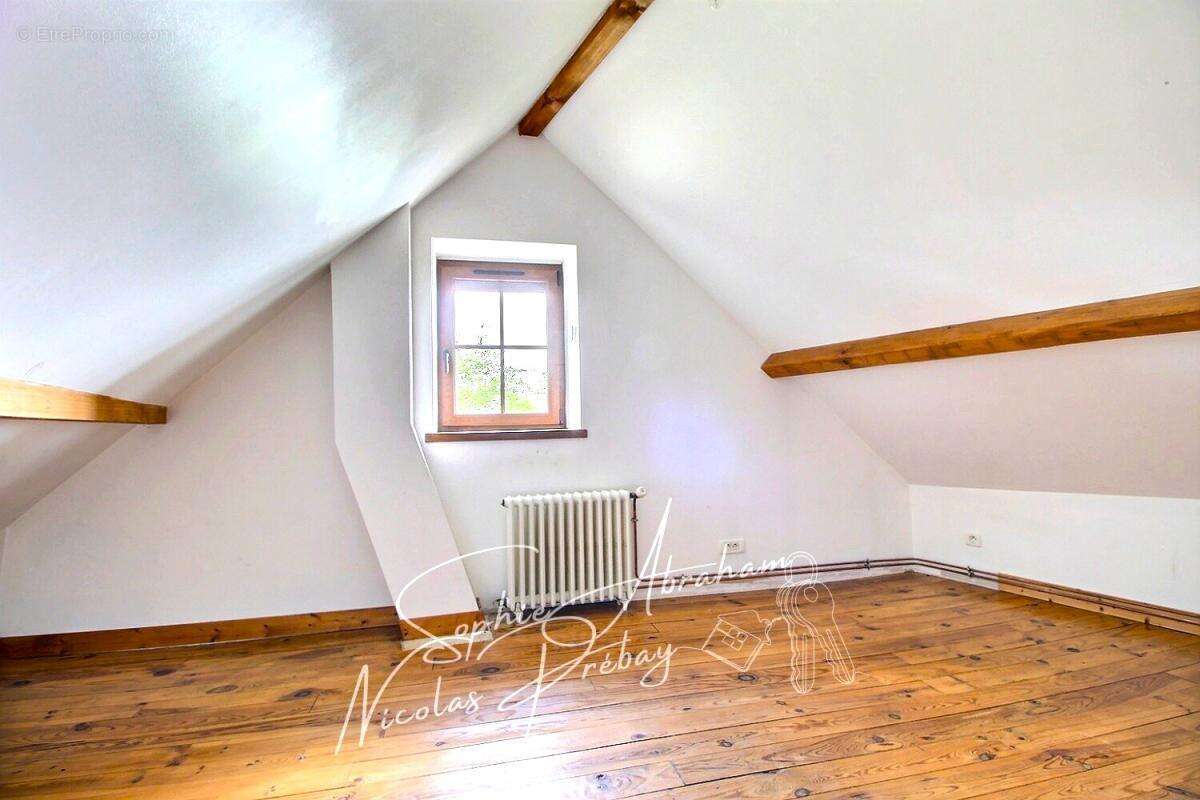 Maison à TOURY