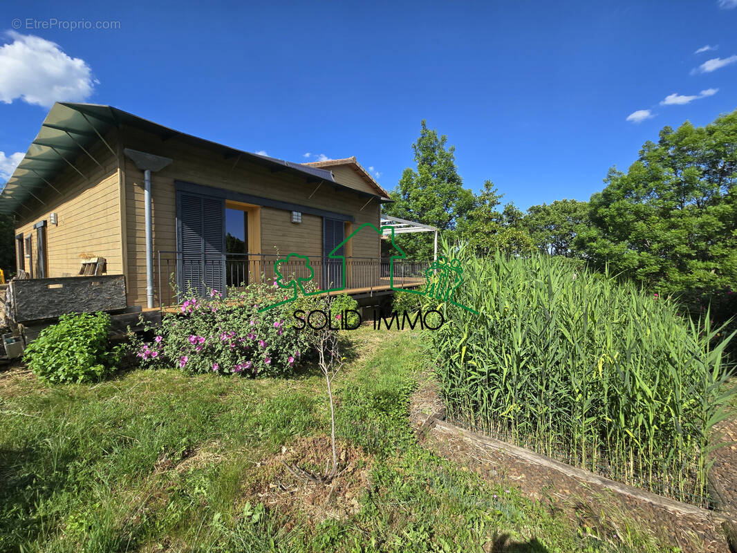 Maison à VINEZAC