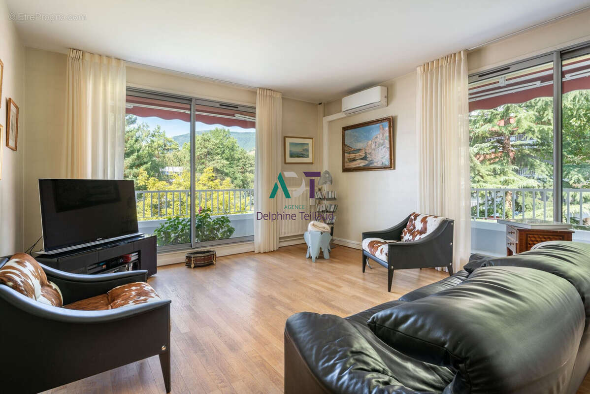 Appartement à MEYLAN