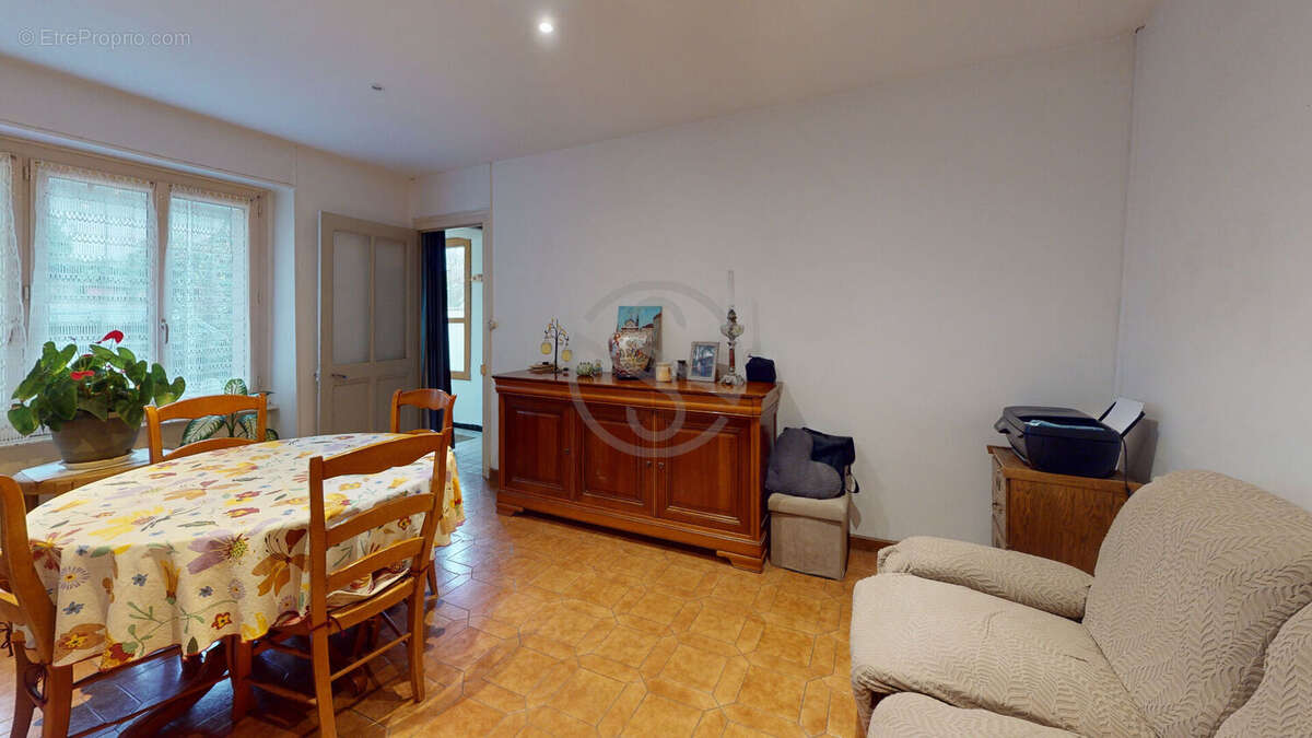 Maison à SARDIEU
