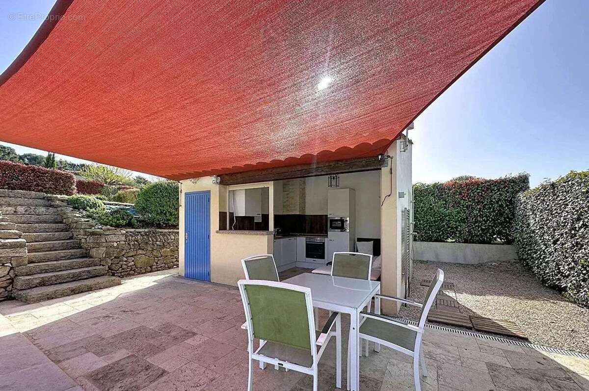 Maison à POURRIERES