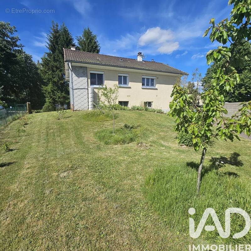 Photo 1 - Maison à VOLVIC