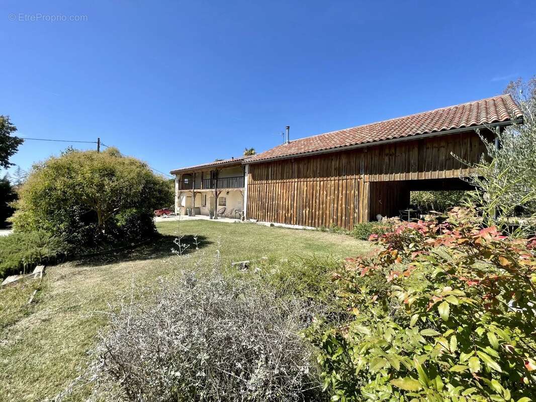 Maison à CASTELMORON-SUR-LOT