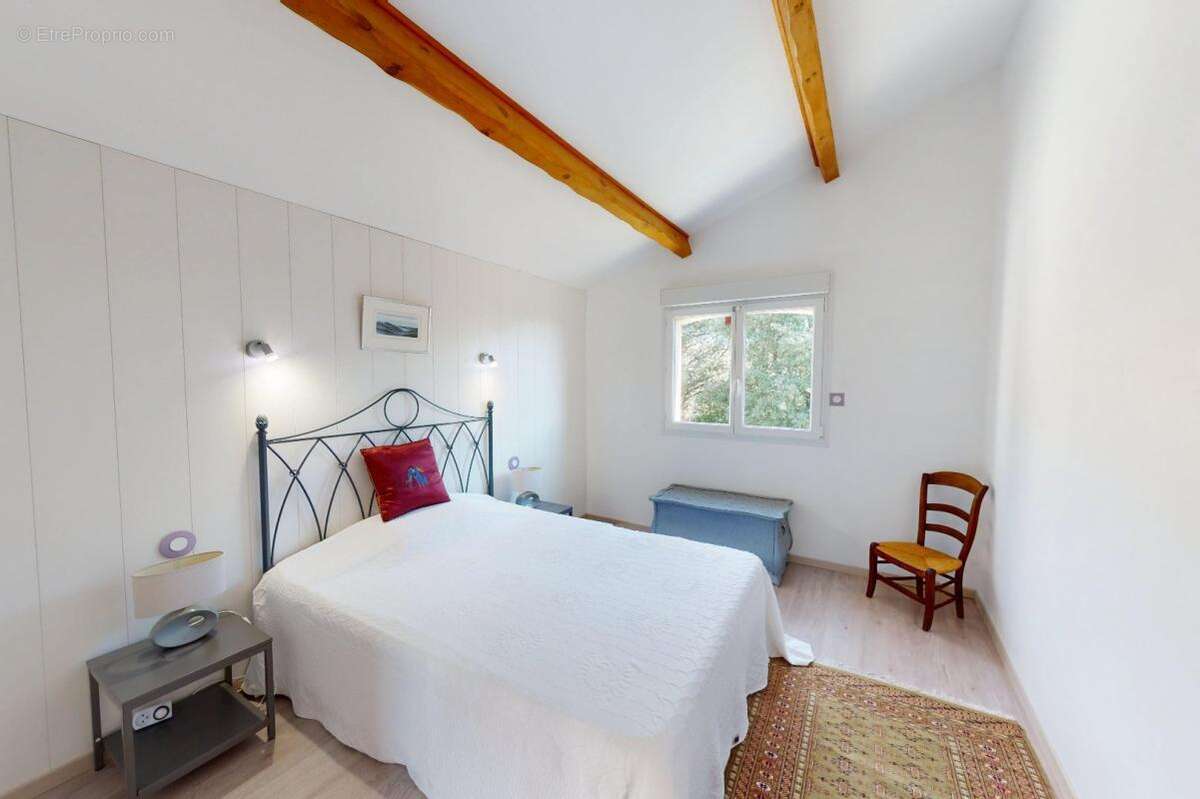 Maison à FAUGERES