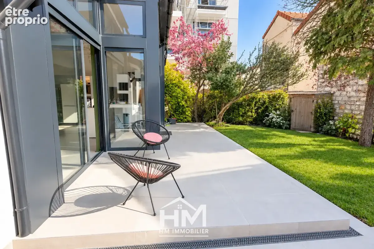 Saint-Maur-des-Fossés  Maison rénovée et agrandie avec jardin paysager - photo 2