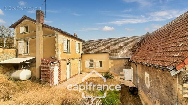 Dpt Sarthe (72), à vendre LA CHAPELLE GAUGAIN maison P8 de 208 m² - Terrain de 1300 m² - photo 14