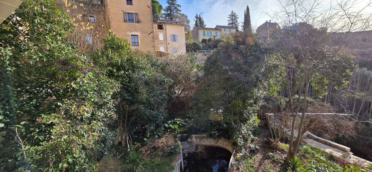 Appartement à COTIGNAC