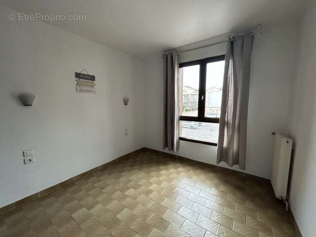 F2 avec balcon et parking - quartier gare - photo 6