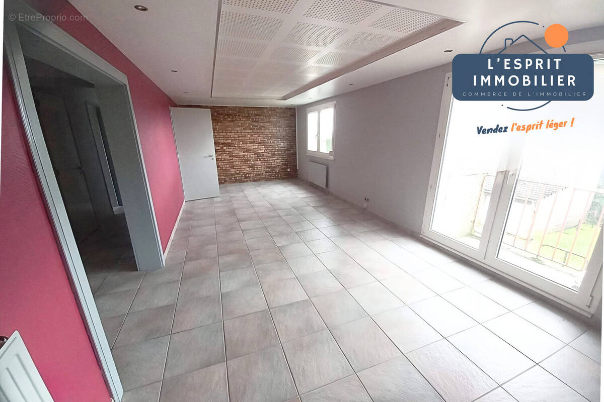 Appartement à CREHANGE