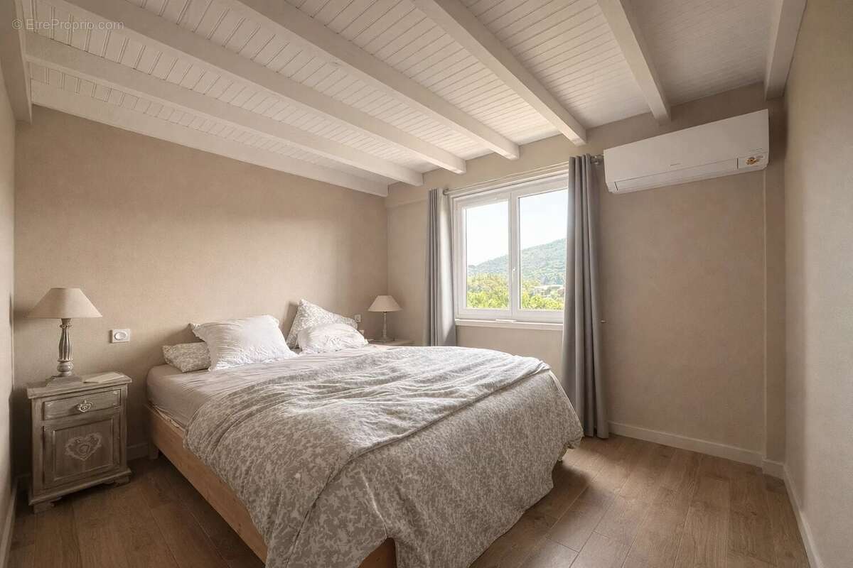 Maison à COLOMARS