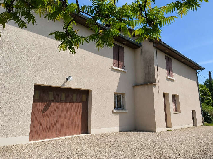 Maison à SAINT-PEREUSE