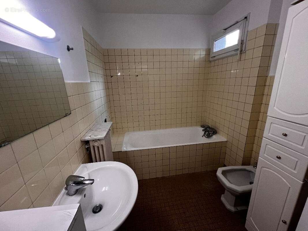 Appartement à VILLE-D'AVRAY