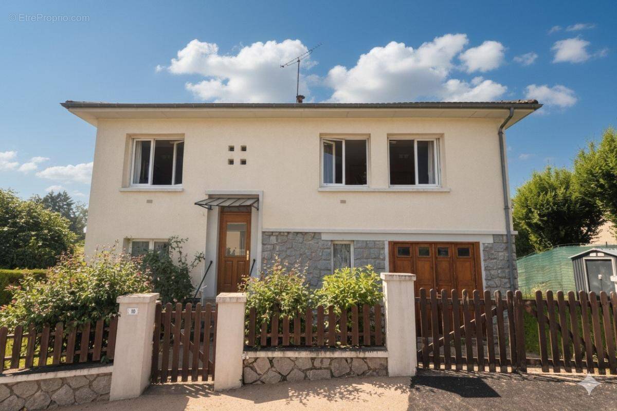 Maison à MONTSALVY