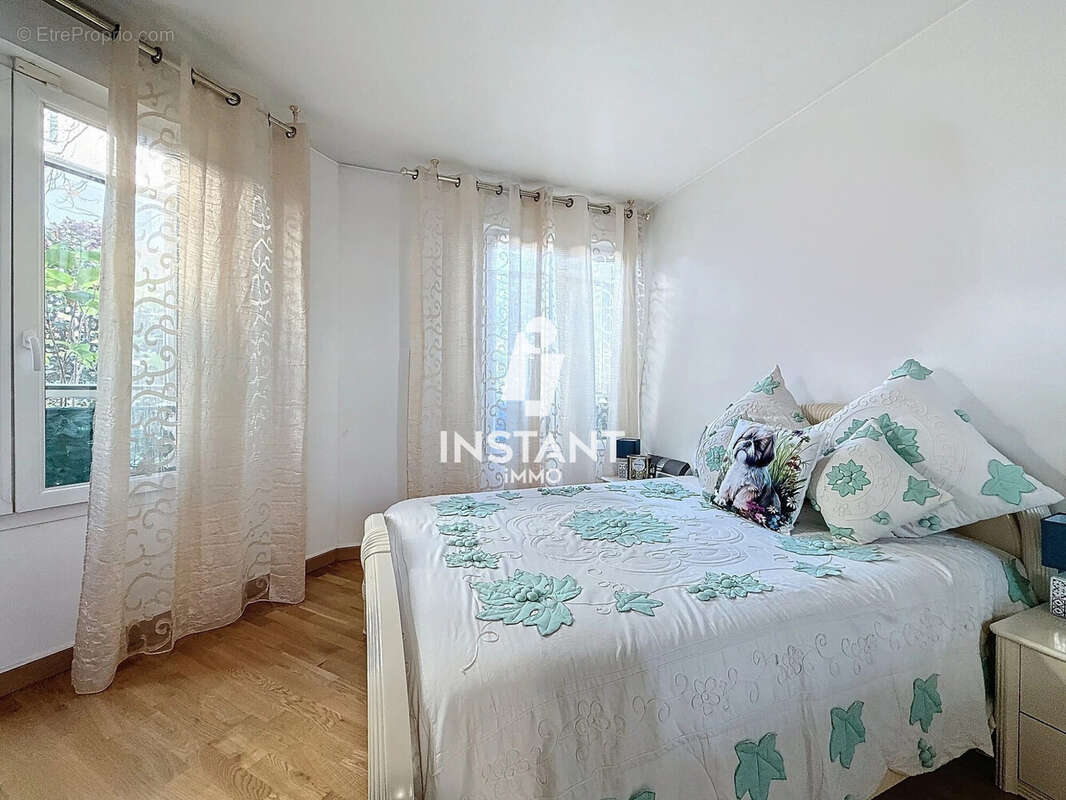Appartement à CHARENTON-LE-PONT